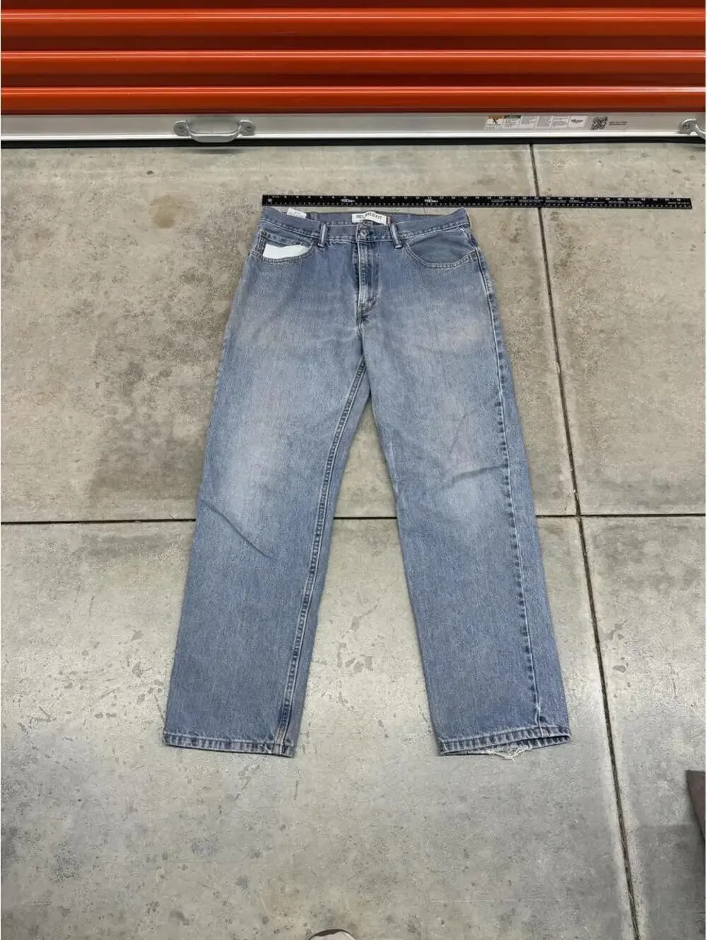 vintage levis 550 faded blue relaxed baggy fit jeans size 34 x 32
